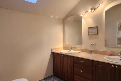 Casa Stupini P+M, constructie 2008, 5 camere, 348 mp utili, garaj, teren 1000 mp - 14