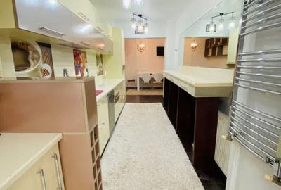 Apartament cu 3 camere decomandat în Tomis Nord