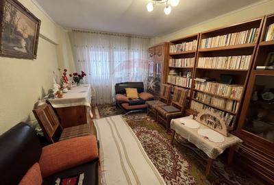 Apartament de vanzare central in Campulung
