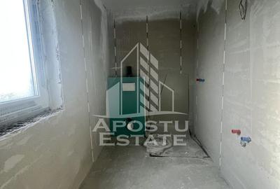 Duplex cu 4 camere, dressing si 3 bai. Toate utilitatile, la asfalt. - 10