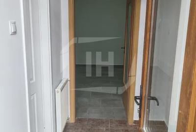 Birou 3 spatii distincte, ultracentral - 1