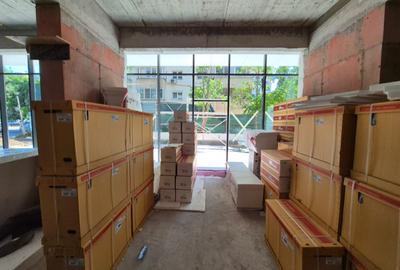 SPAȚIU COMERCIAL DE INCHIRIAT - BLOC NOU - 3
