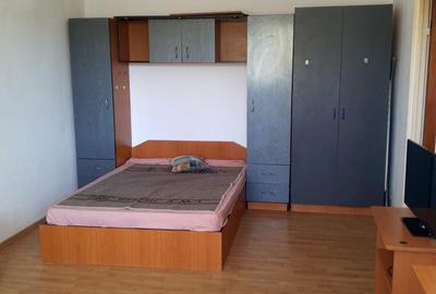 Închiriez garsonieră, Piața Muncii -Baba Novac, decomandată, spațioasă - 1