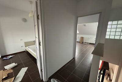 Vând apartament tip duplex situat în Mamaia Nord, într-un imobil construit în 20 - 4