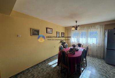 Vila + teren de vânzare cu priveliște panoramică – vis a vis de statuia Ursulet - 20