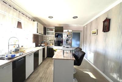 Casa 270mp cu 5 ari teren zona- Sarmas mobilata utilata 269.000eur neg - 2