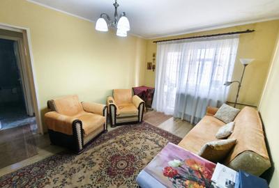 Apartament cu 2 camere semidecomandat, mobilat în Sud