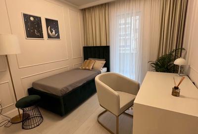 Apartament cu 3 camere semidecomandat în Berceni