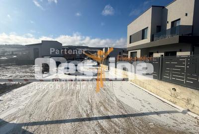 Casa individuala cu etaj, 4 camere, 185.000 euro - 3