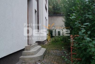 Apartament cu 4 camere, suprafata de 135 mp, garaj si beci in inima orasului - 15