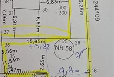 Teren construibil P+2, POT = 35% ,461 mp - zona centrala - 1