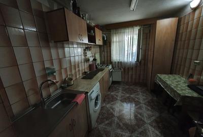 Apartament 3 camere decomandat Vest - Ploiesti - 10