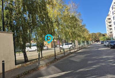 Apartament cu 4 camere, mobilat în Iancu Nicolae
