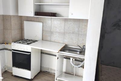 Garsonieră semidecomandată în Galata