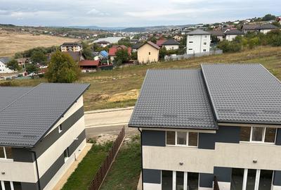 Vanzare Apartament 2 Camere 38 mp Rediu Parcare+Boxa Vedere la lac - 1