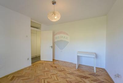Apartament cu 3 camere de vânzare în zona Lacul Tei - 3