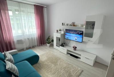 Garsoniera spatioasa zarnesti , stare impecabila . - 1