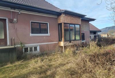 Casa de vanzare central  in Fagaras - 1