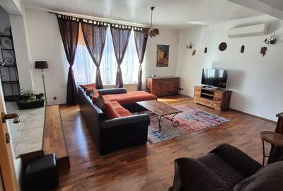 Vilă 4 camere Iancu Nicolae: Grădină proprie 500 mp, garaj și terasă - 1