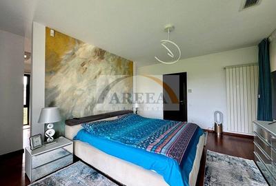 Vila lux de vanzare in cel mai dorit complex din Erou Iancu Nicolae-locatie rara - 13