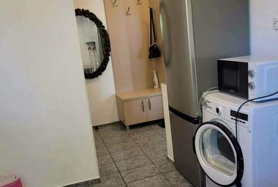 Proprietar, închiriez  apartament 2 camere - 9