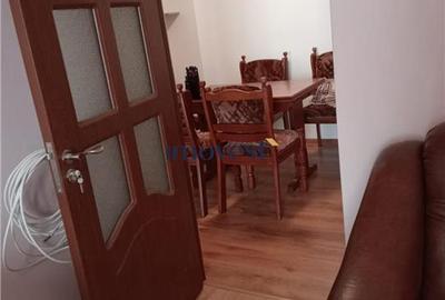 De inchiriat: Aparatament cu 3 camere in zona Micro 15 - 18