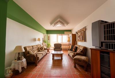 FALEZA SUD-POARTA 6-APARTAMENT CU 4 CAMERE 100 MP CENTRALA GAZE - 1