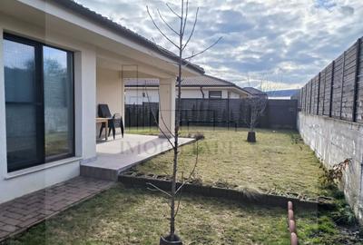 Casă parter cu grădină 500 mp, 6.5 kW fotovoltaice | Corușu - 1