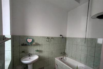 Resita Apt.la Curte Comuna, Zona Catedrala - 5
