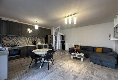 Apartament cu 3 camere semidecomandat, mobilat în Florești