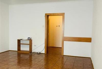 INCHIRERE APARTAMENT 3 CAMERE ZONA MALL VITAN  OCTAVIAN GOGA  SECTOR 3 - 3