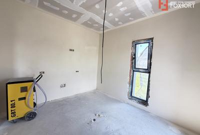 Duplex cu 3 camere si teren de 247 mp de vanzare in localitatea Sacalaz - 18