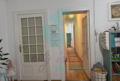 Spatiu, lumina si eleganta intr-un apartment interbelic - 12