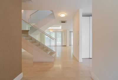 Viila for sale in Oxford Gardens, private pool & park, close by American School - 11