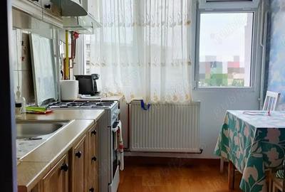 Apartament cu 2 camere, etajul 4/4, zona Podu Ros - 9