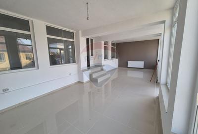 Spațiu comercial, de 118 mp, în Pianu de Jos