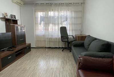 Garsonieră decomandată, mobilată în Vitan