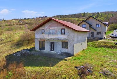 Casă la gri Intabulată de Vânzare, 5 Camere, 800mp Teren - Tomești - 2