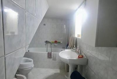 Casa D+P+E  zona Garii Oradea - 12