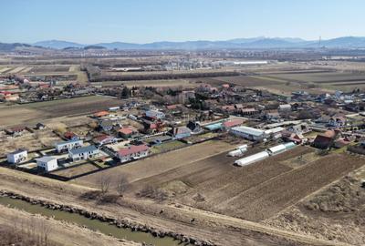 Teren intravilan cu hala construita - 14