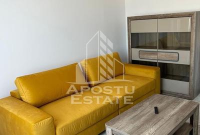 Apartament cu 2 camere semidecomandat, mobilat în Boul Roșu