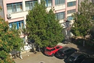 Apartament 2 camere , decomandat , zona Dacia - 2