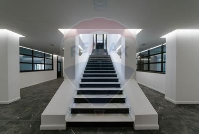 Spațiu comercial ULTRACENTRAL - 2,300mp de închiriat - 1