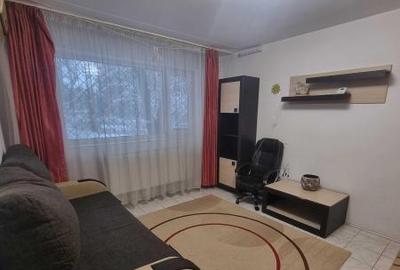 Apartament cu 2 camere semidecomandat, mobilat în Tomis Nord