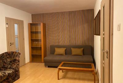 Apartament cu 4 camere semidecomandat, mobilat în Obor
