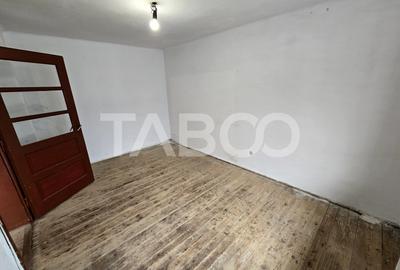 Casa de vanzare teren 412 mp garaj Terezian Sibiu COMISION 0 - 34