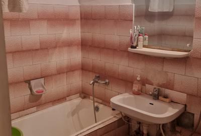 Garsonieră în zonă centrală, etaj 3 - 4