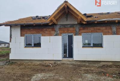 Duplex de vanzare cu 3 camere, zona Bucovat - 1