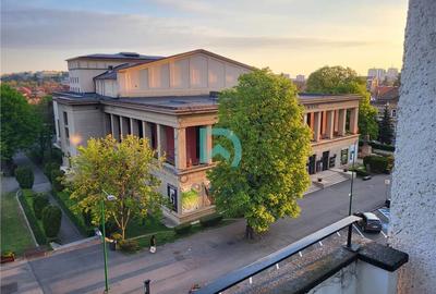 Ultracentral, ideal Airbnb-Booking, Priveliste superba , locatie unica - 2