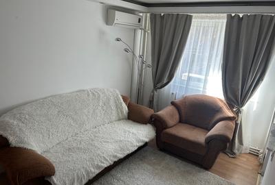 Persoana fizică,vând apartament în Podu ros - 3